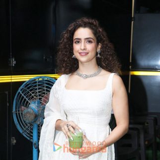 Photos: Sanya Malhotra snapped during a shoot in Andheri